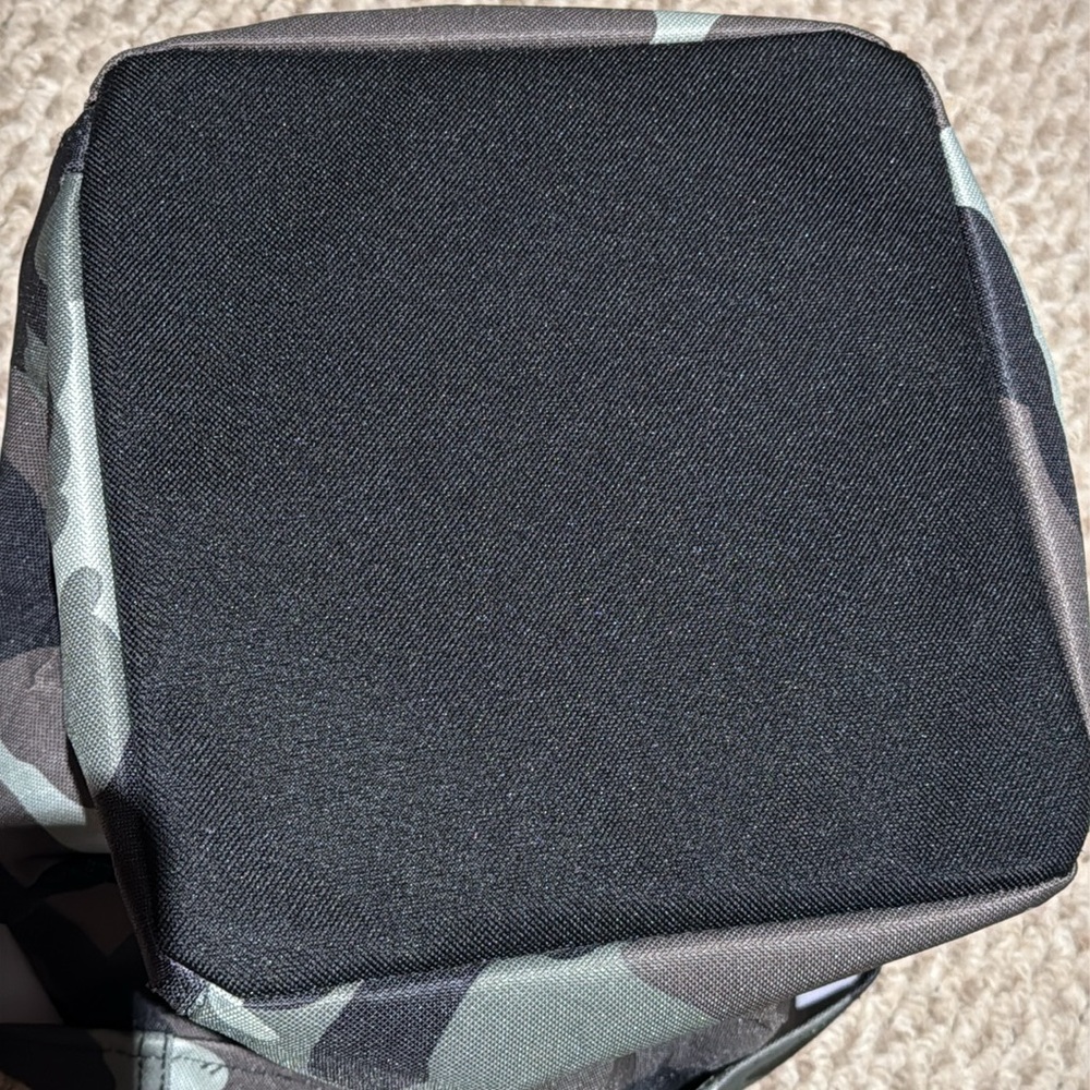 Thirty One Bag Organizing Bin Round Tote in Camo - Picture 5 of 7
